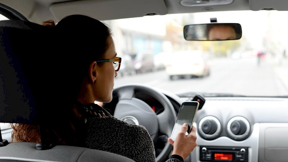 Nederlandse automobilist onderschat eigen gebruik telefoon achter het stuur